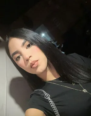 Fran from Venezuela, online on HanaCall